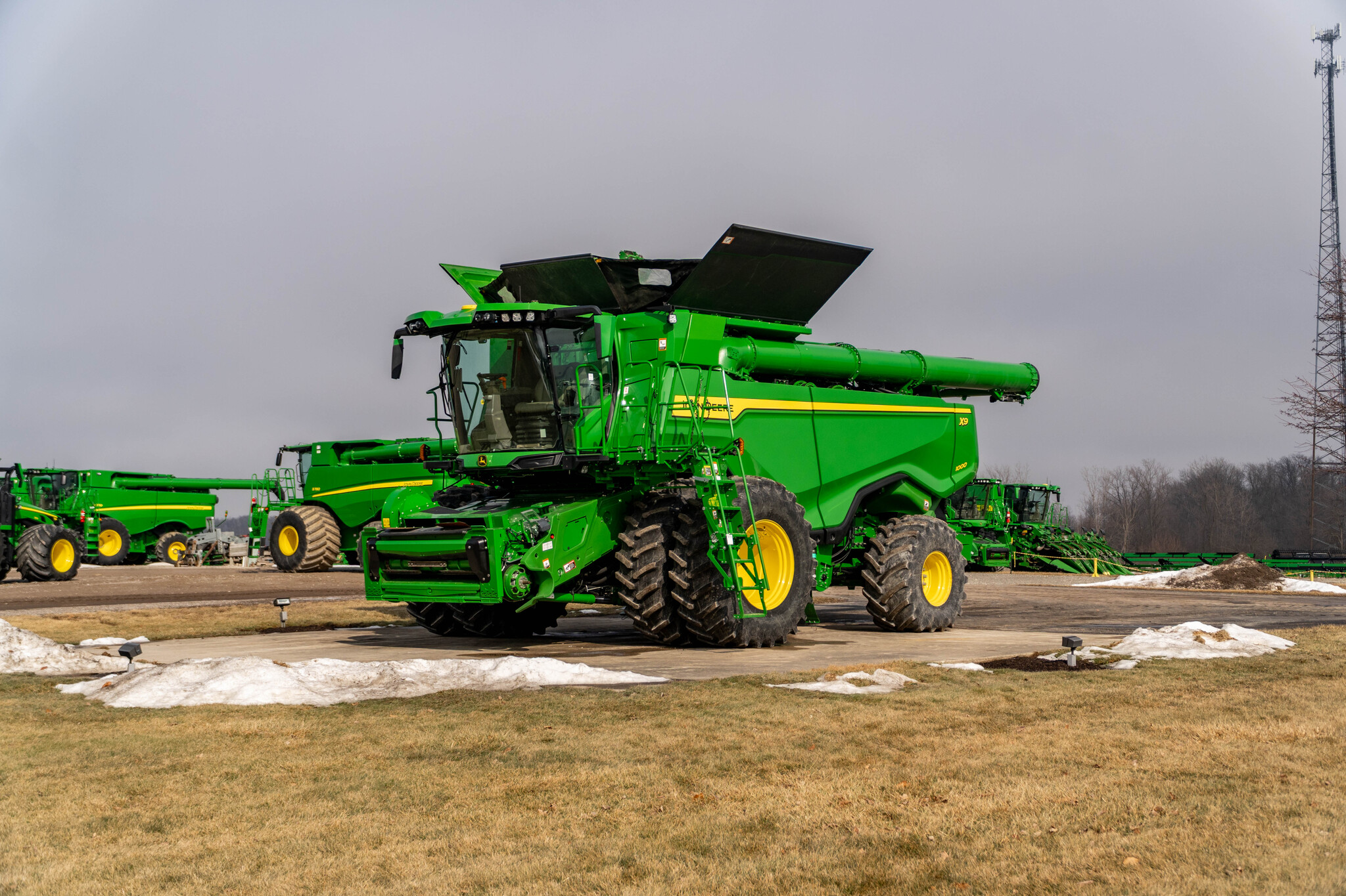 Used 2023 John Deere X9 1000 Combines at Koenig Equipment in Anna, OH - PhotoXL0