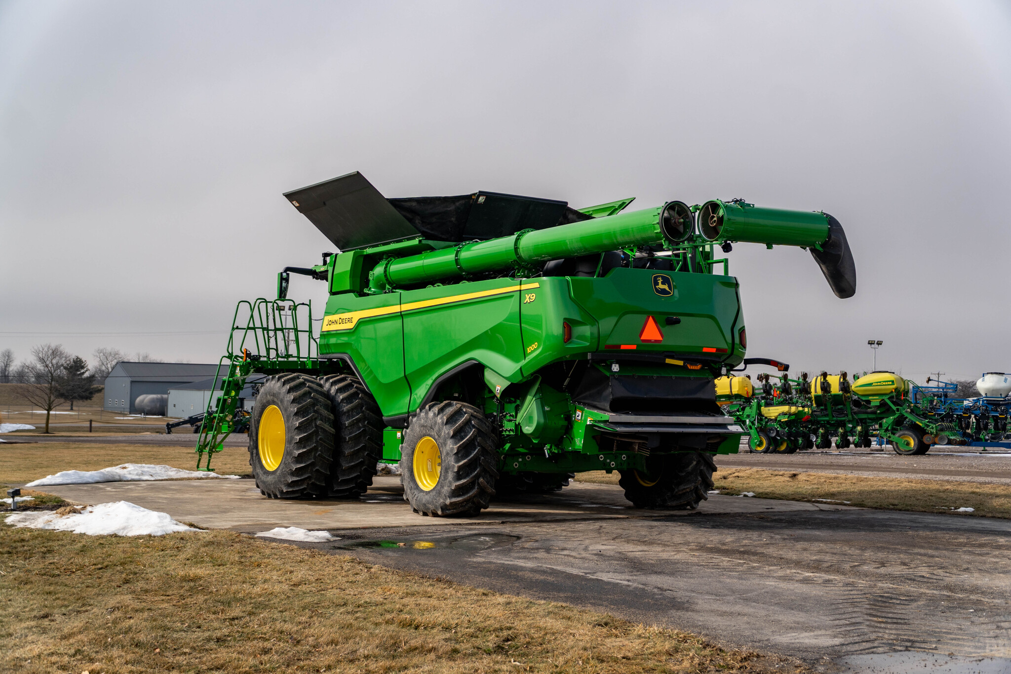 Used 2023 John Deere X9 1000 Combines at Koenig Equipment in Anna, OH - PhotoXL2