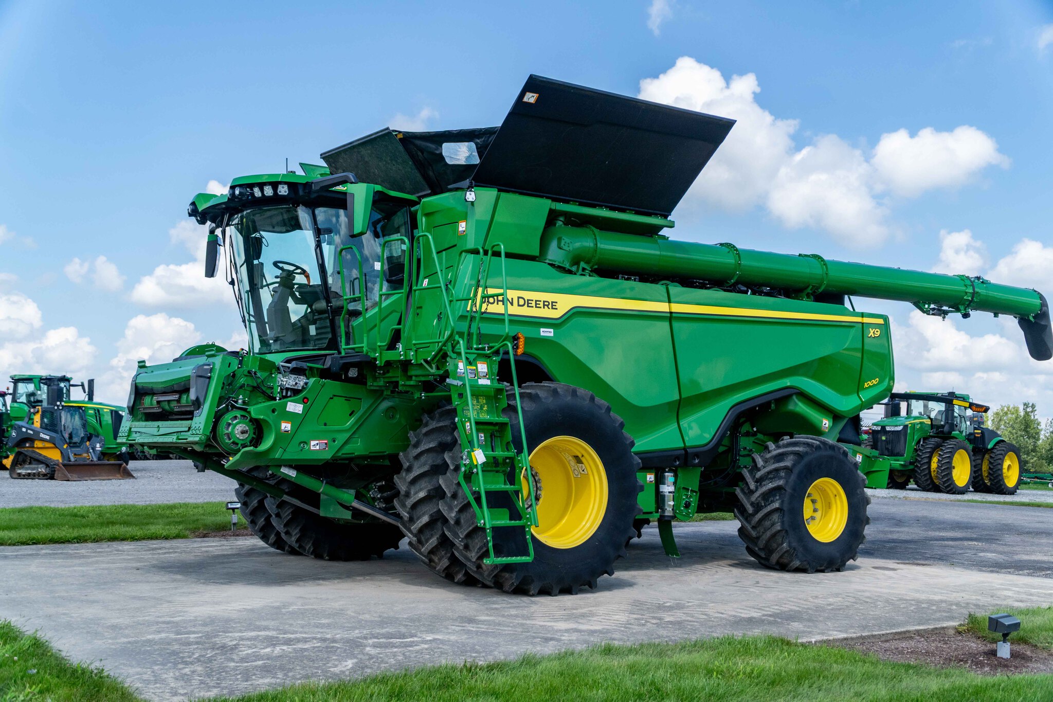 Used 2023 John Deere X9 1000 Combines at Koenig Equipment in Anna, OH - PhotoXL0