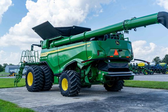 Used 2023 John Deere X9 1000 Combines at Koenig Equipment in Anna, OH - Photo2