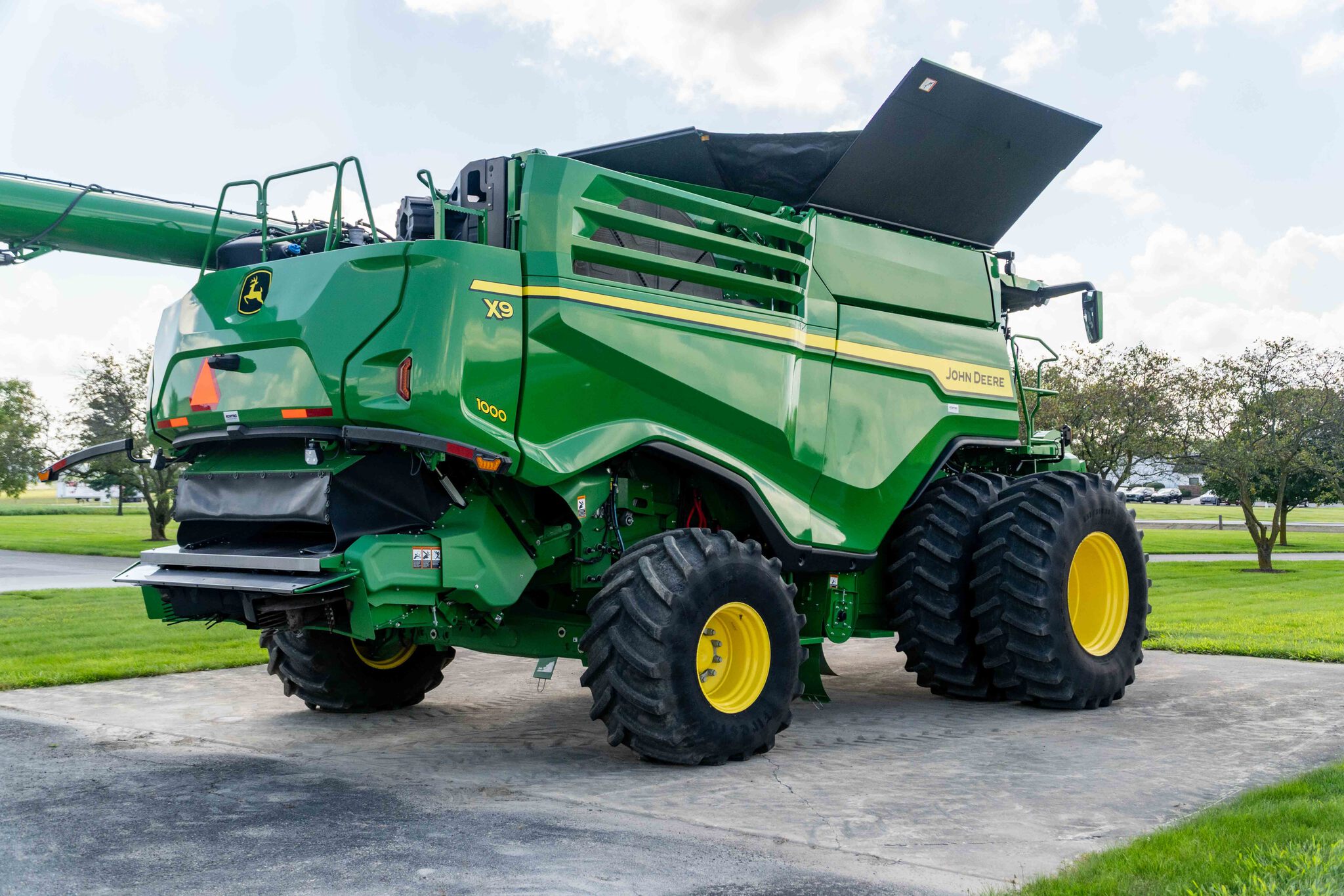 Used 2023 John Deere X9 1000 Combines at Koenig Equipment in Anna, OH - PhotoXL4