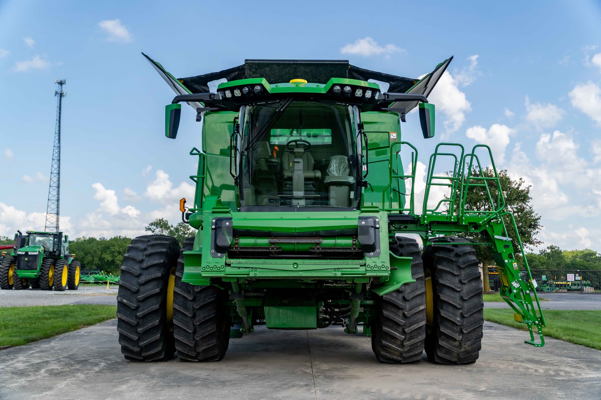 Used 2023 John Deere X9 1000 Combines at Koenig Equipment in Anna, OH - PhotoXL7