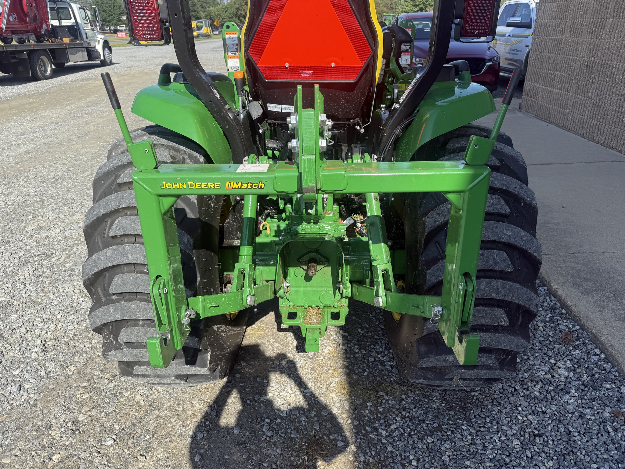 2023 John Deere 3039R Image 4