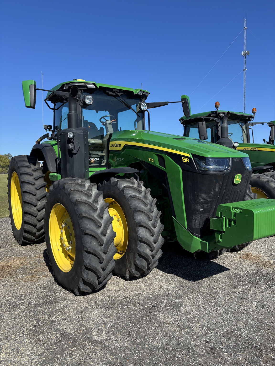 2024 John Deere 8R 370 Image 1
