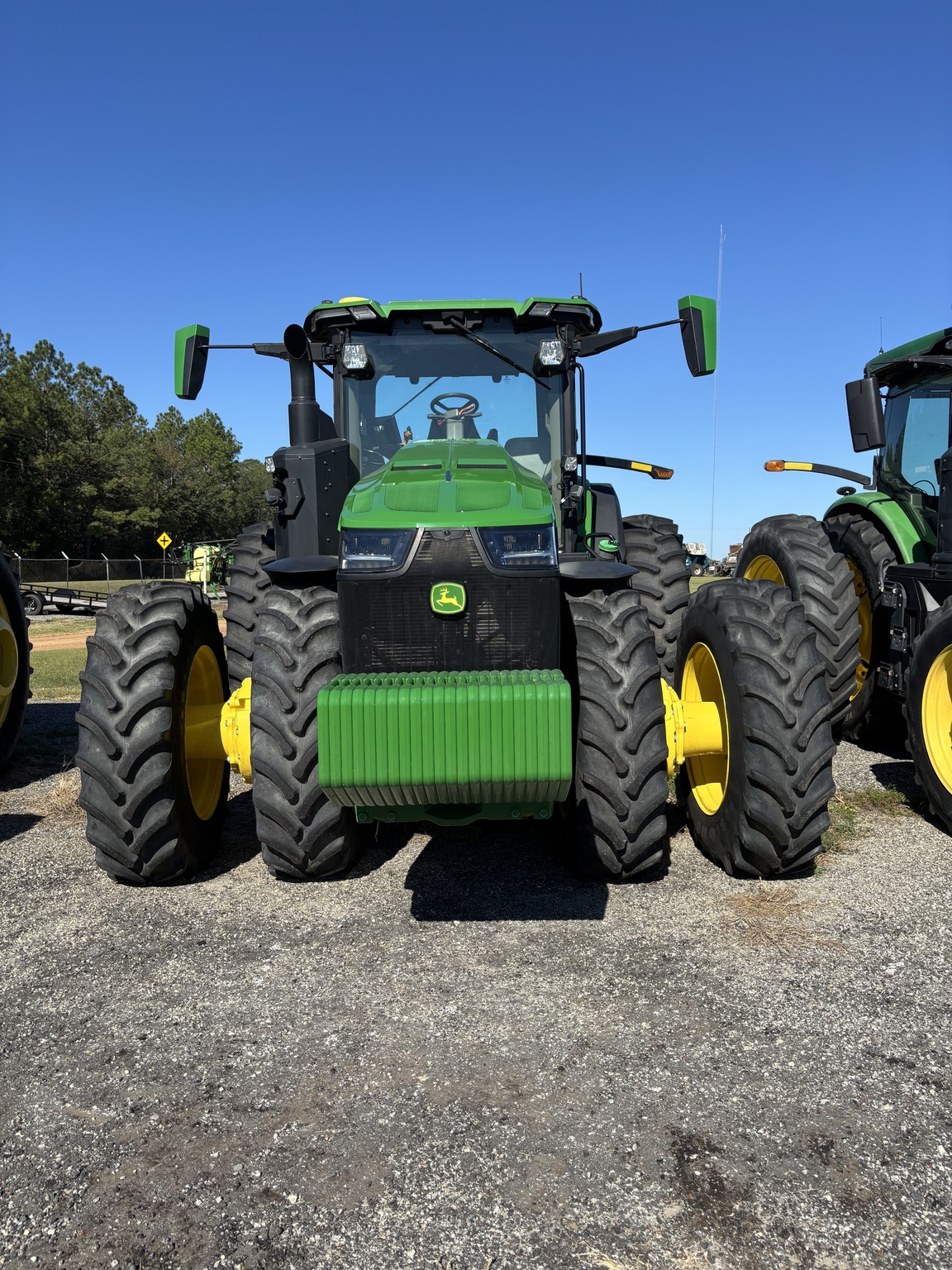2024 John Deere 8R 370 Image 2