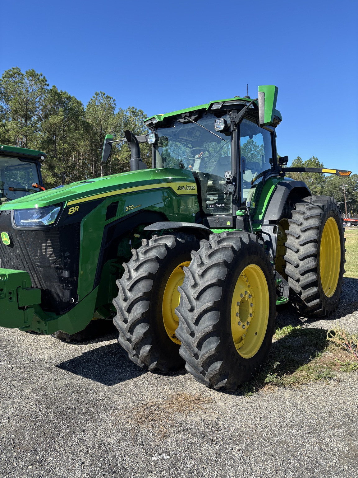 2024 John Deere 8R 370 Image 3