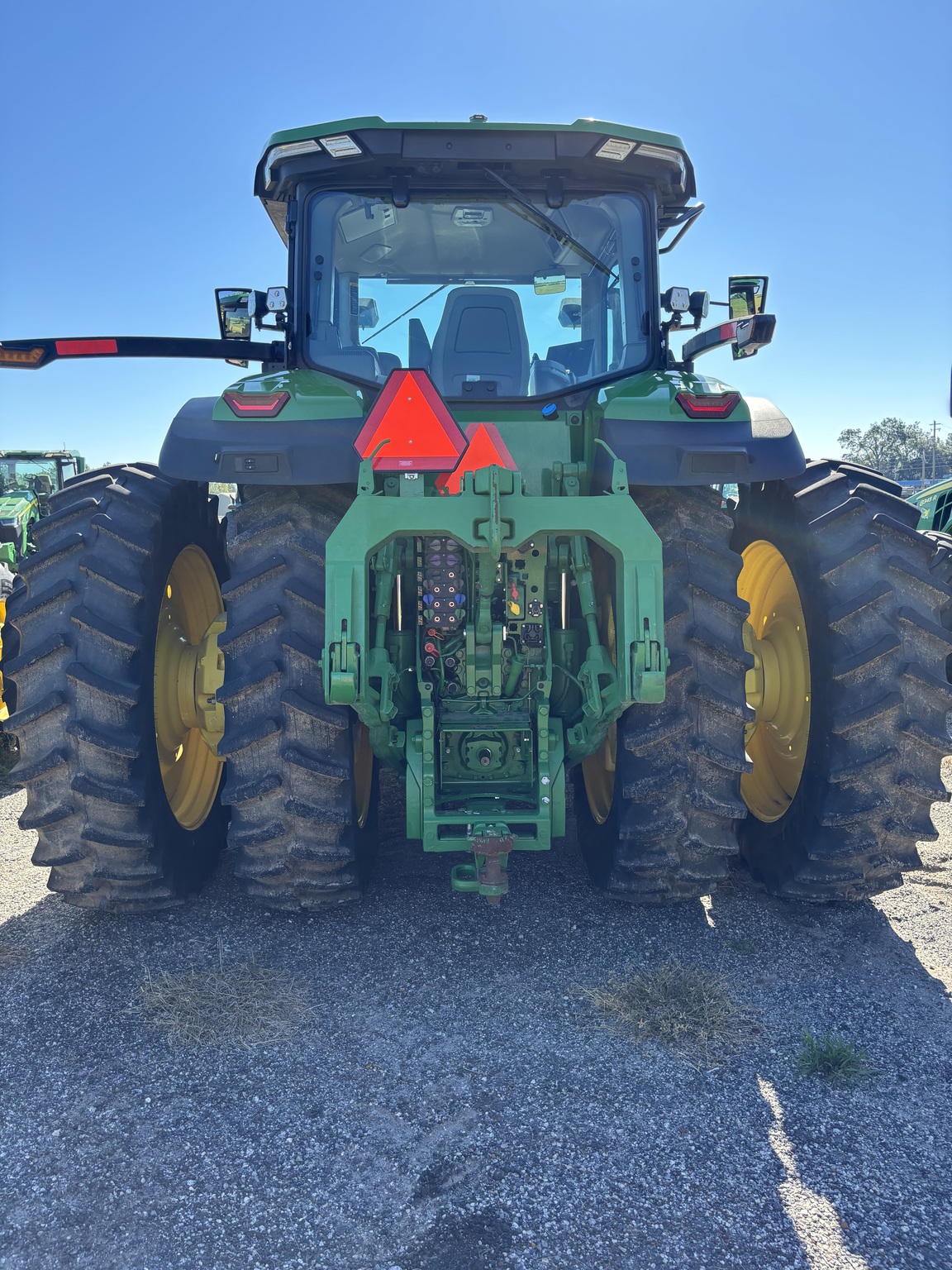 2024 John Deere 8R 370 Image 6