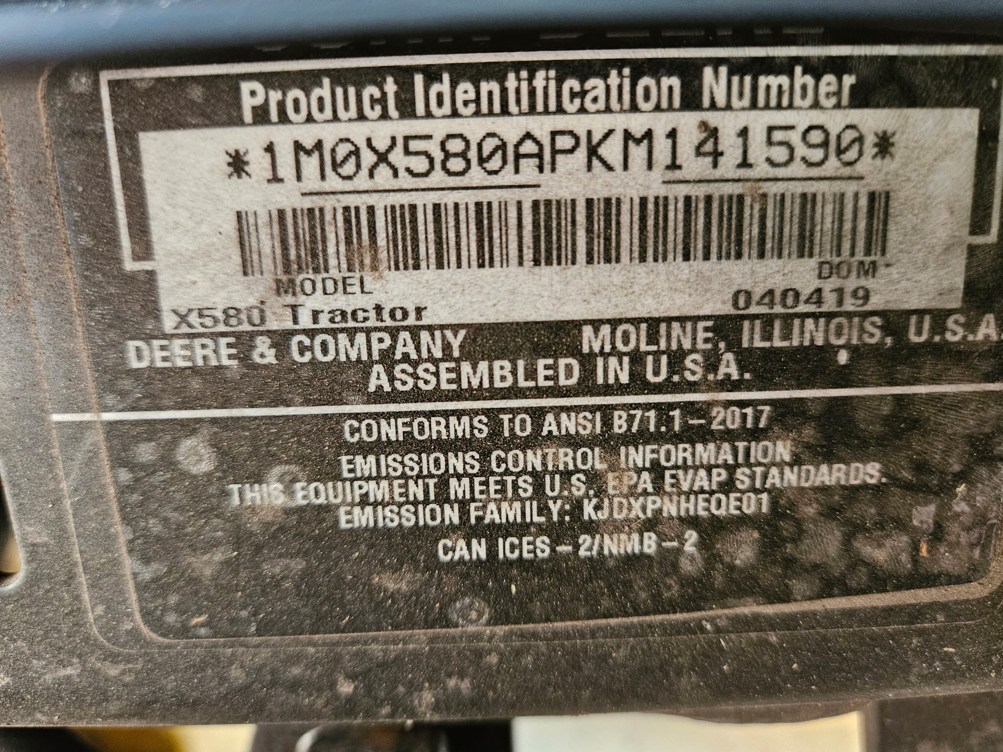 2019 John Deere X580 Image 9
