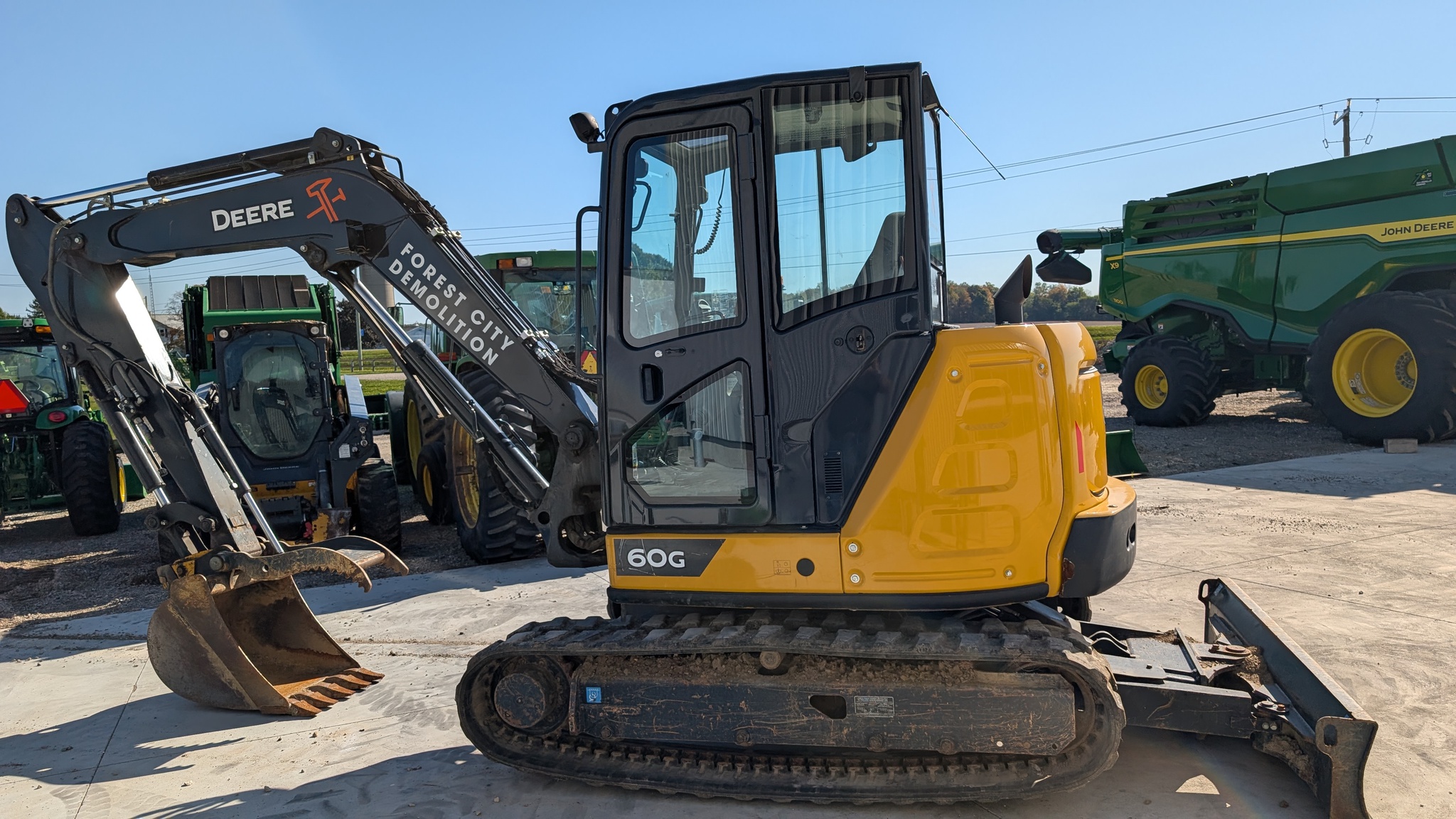 2021 John Deere 60G Image 4