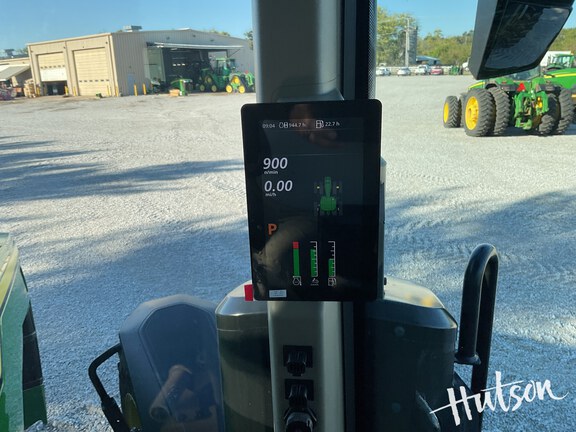 Photo of 2025 John Deere 8R 230