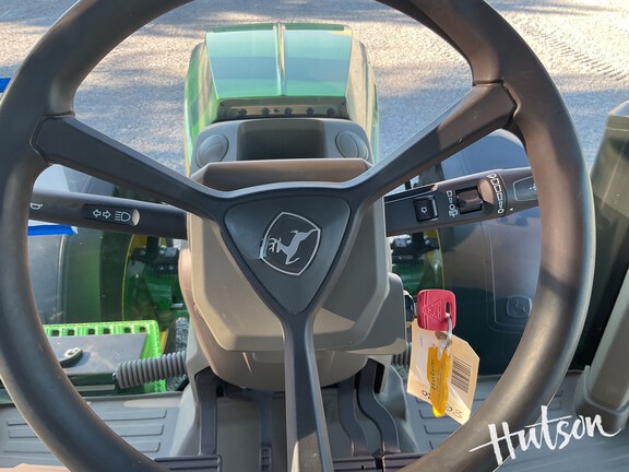 Photo of 2025 John Deere 8R 230