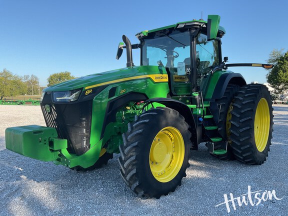 Photo of 2025 John Deere 8R 230