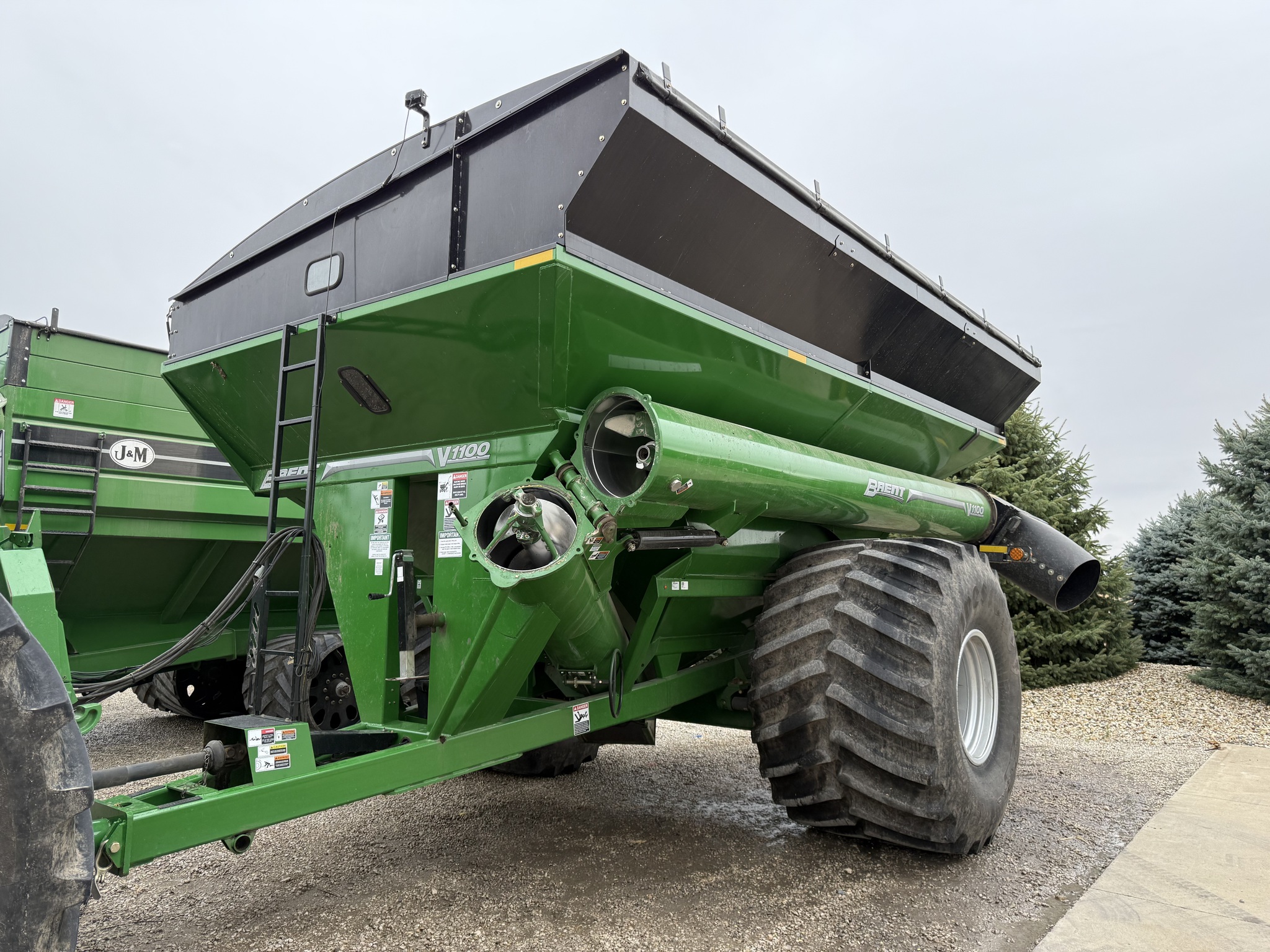  2020 Brent V1100 at Heritage Tractor in Lacon, IL