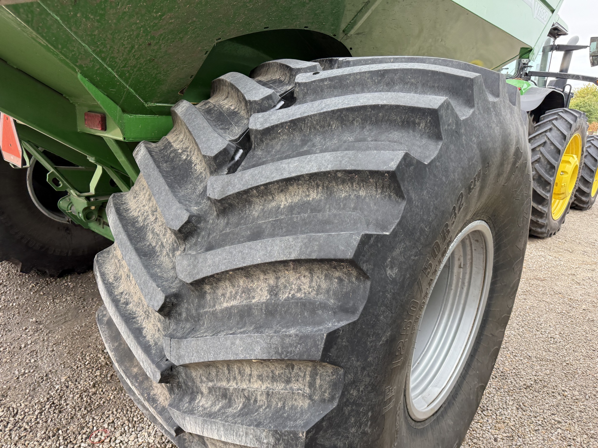  2020 Brent V1100 at Heritage Tractor in Lacon, IL
