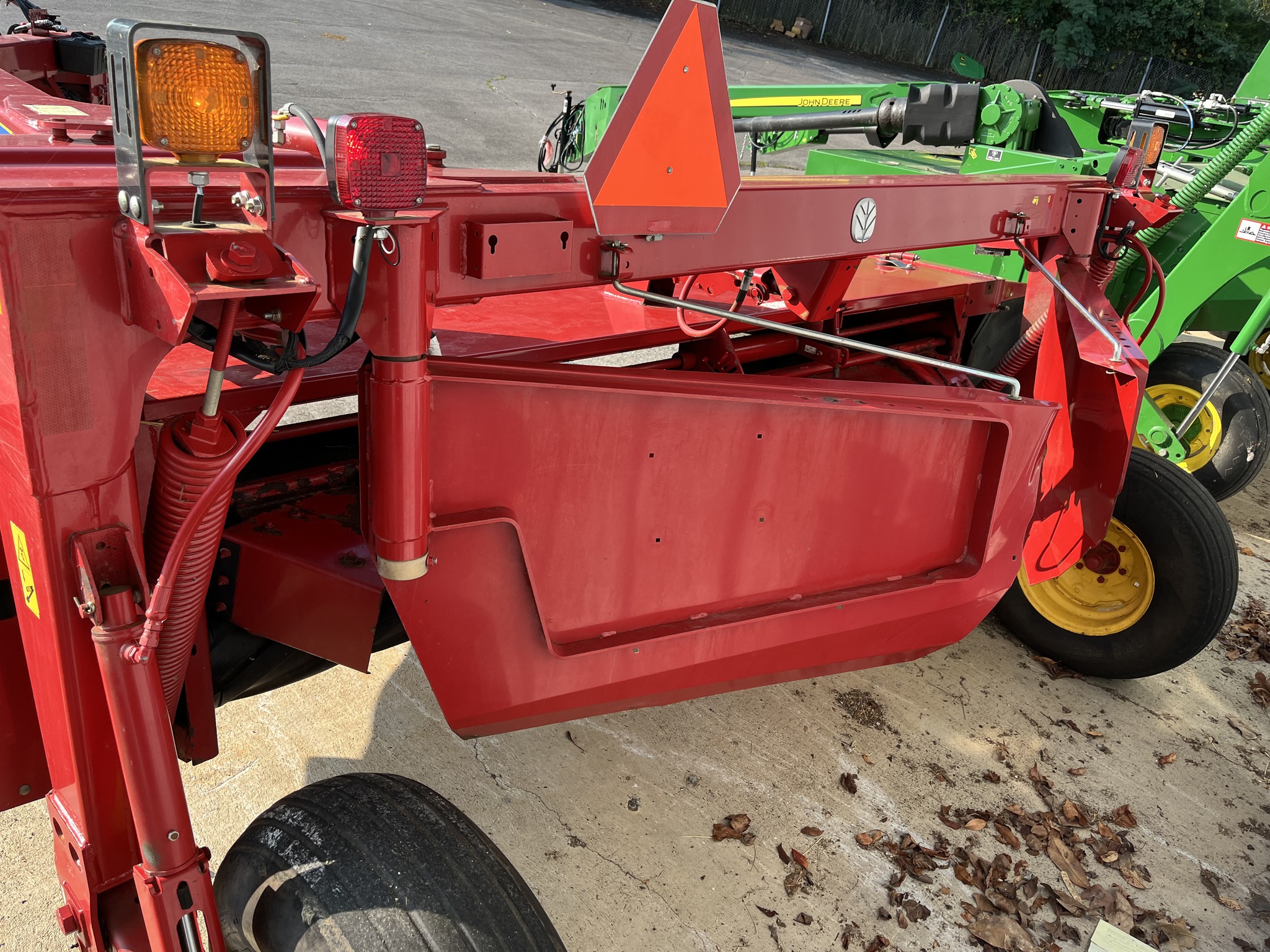 2017 New Holland H7230 Image 5