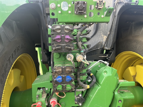 Used 2025 John Deere 9R 590 Articulated 4WD Tractors at Horizon Ag & Turf in High Prairie, AB - Photo8
