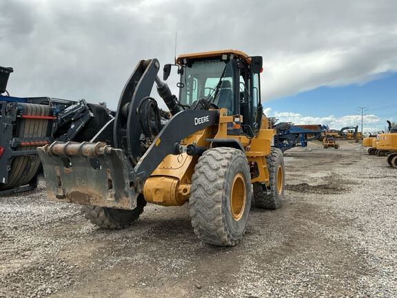 Photo of a 2021 John Deere 624P