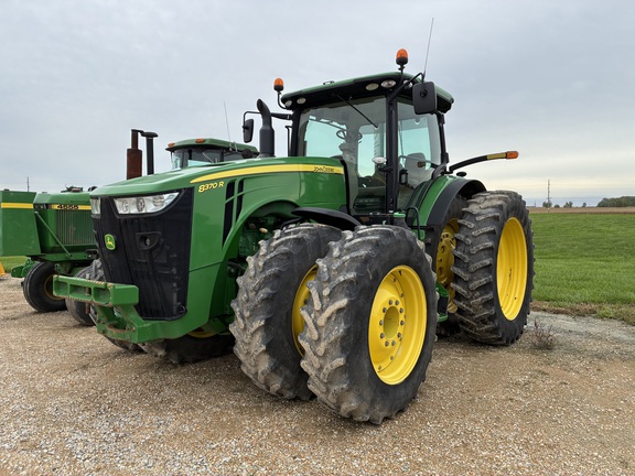  John Deere 8370R
