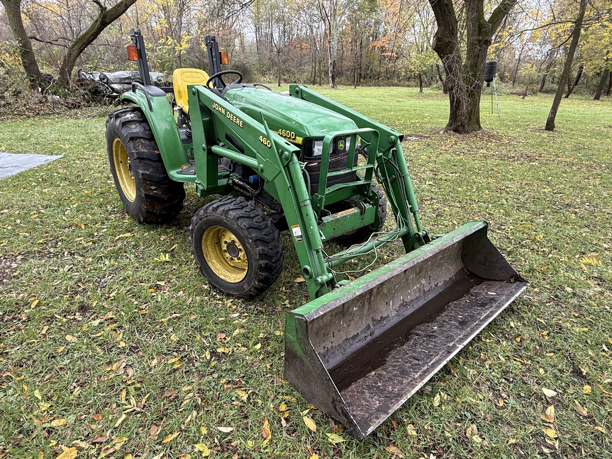 2000 John Deere 4600 Image 1