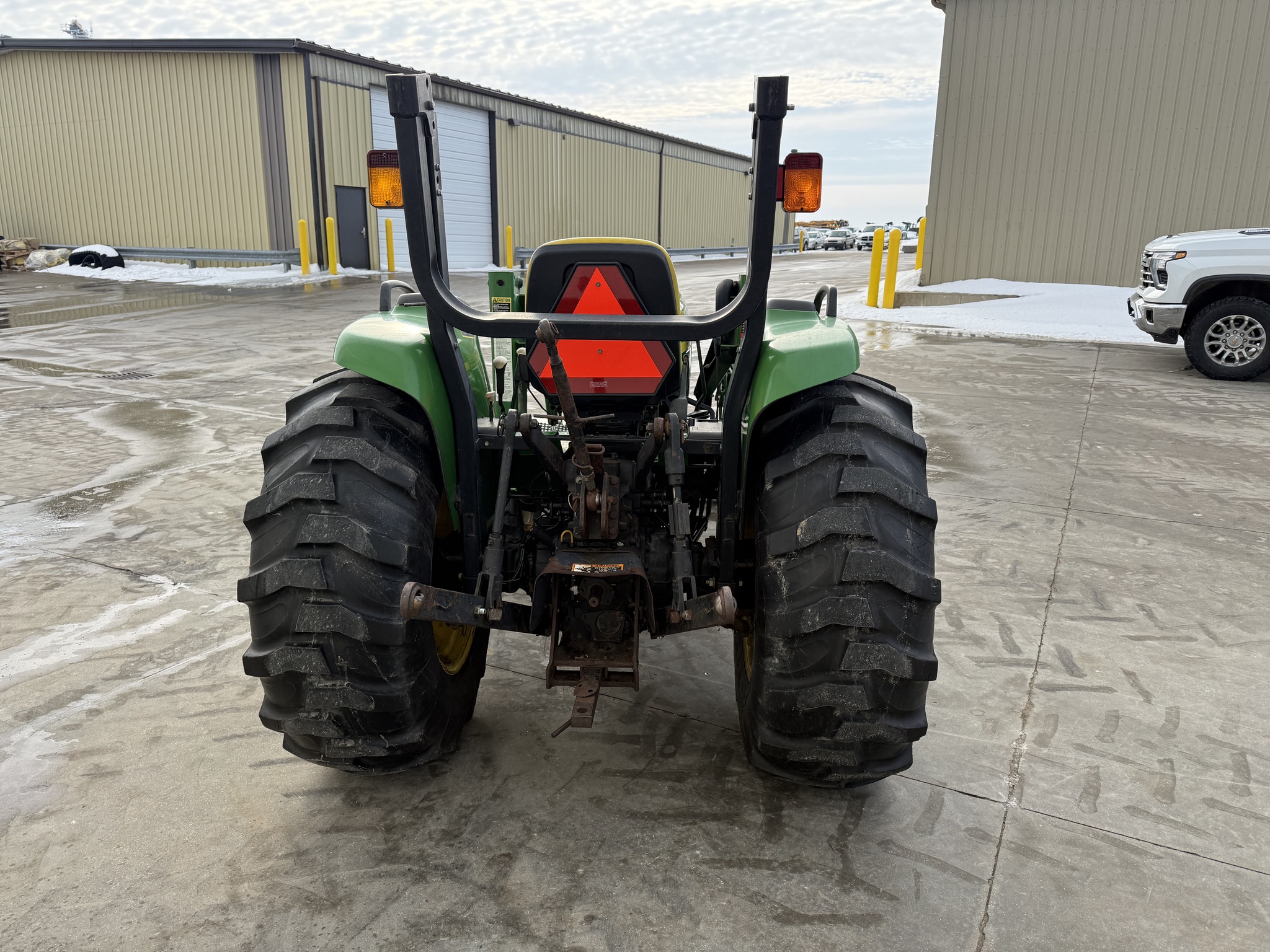 2000 John Deere 4600 Image 4