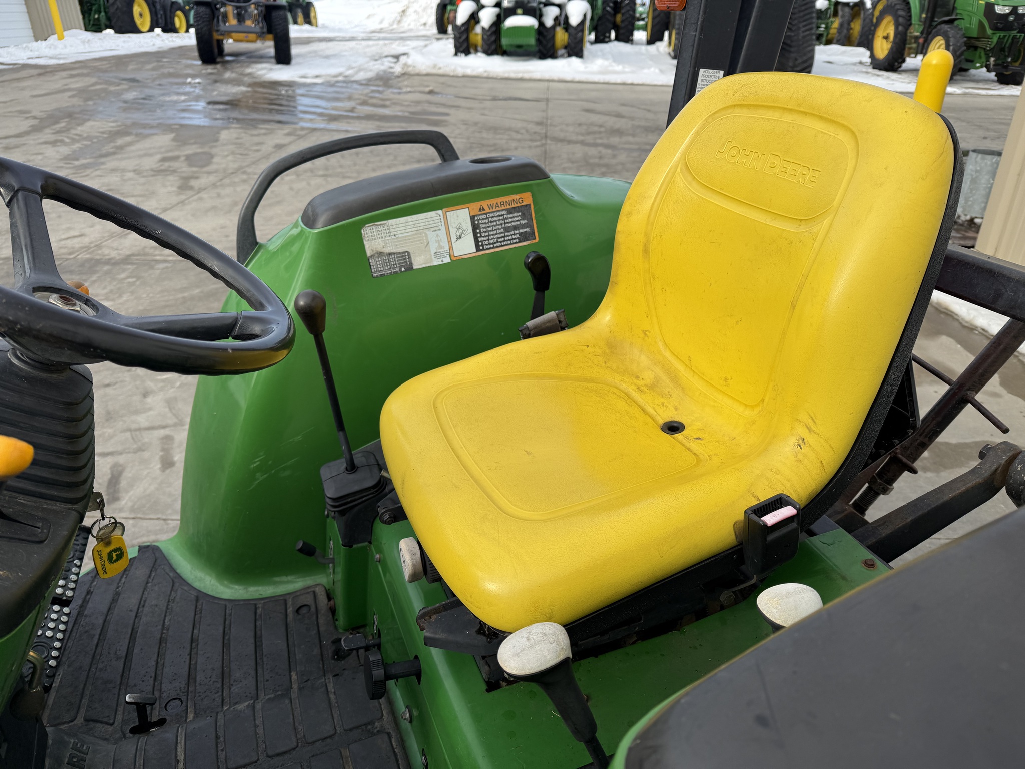 2000 John Deere 4600 Image 9