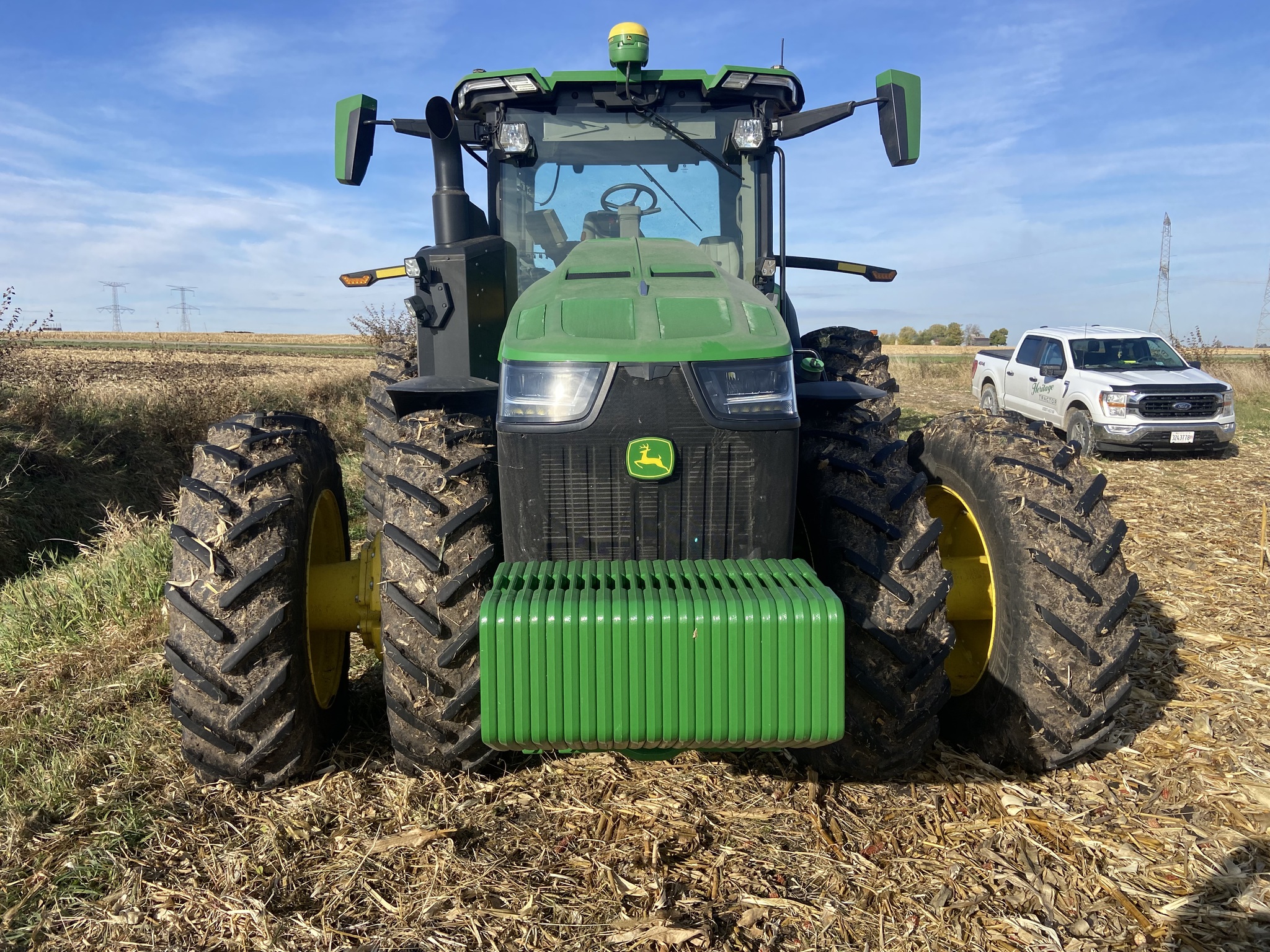 2023 John Deere 8R 410 at Heritage Tractor in Roanoke, IL