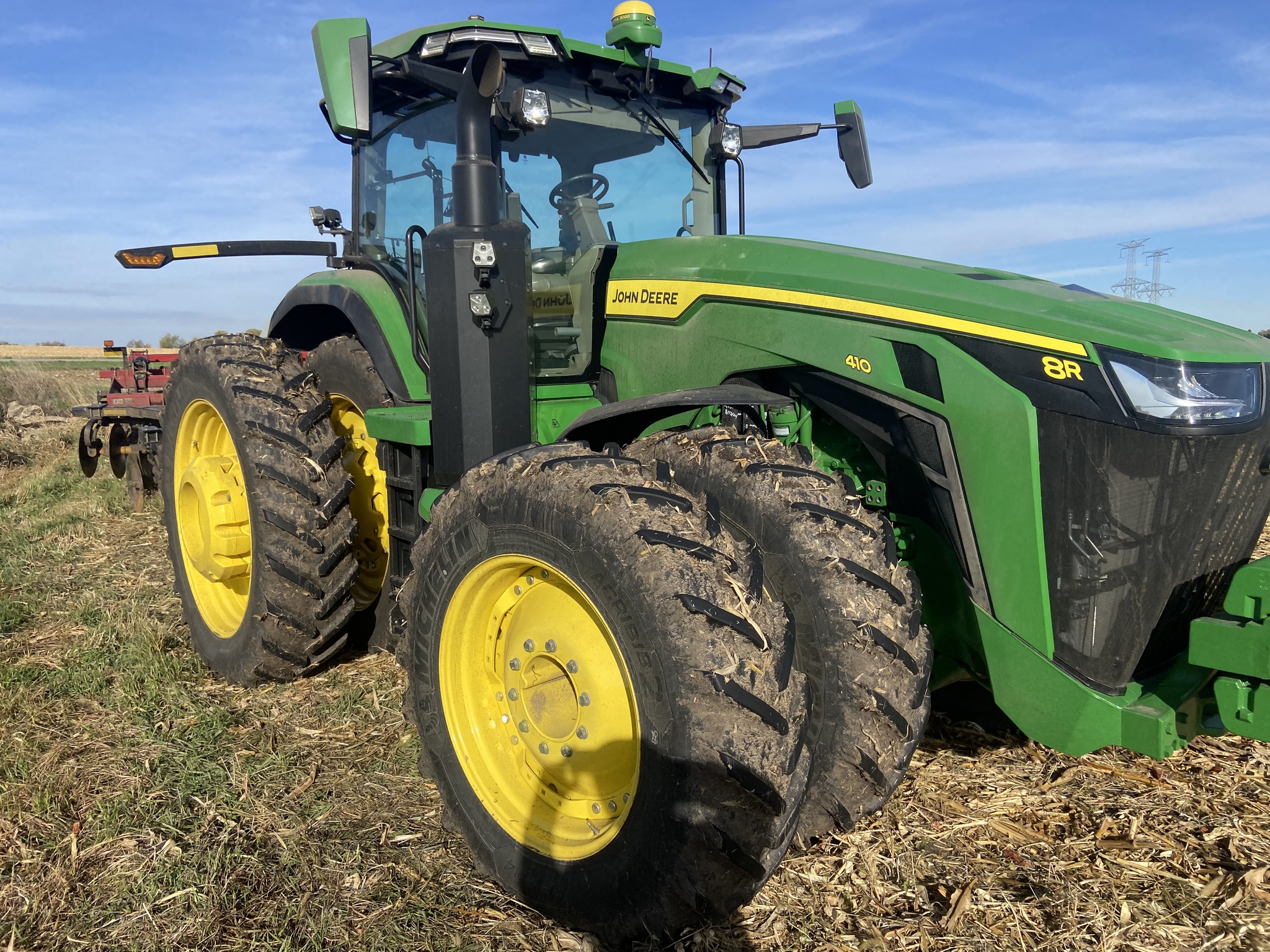  2023 John Deere 8R 410 at Heritage Tractor in Roanoke, IL