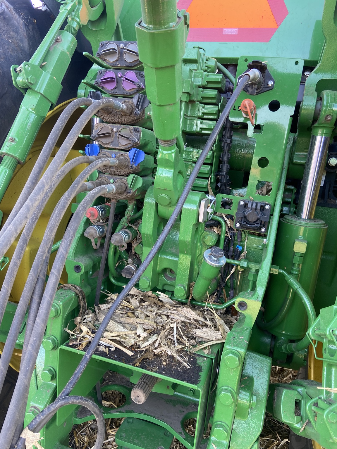 2023 John Deere 8R 410 at Heritage Tractor in Roanoke, IL