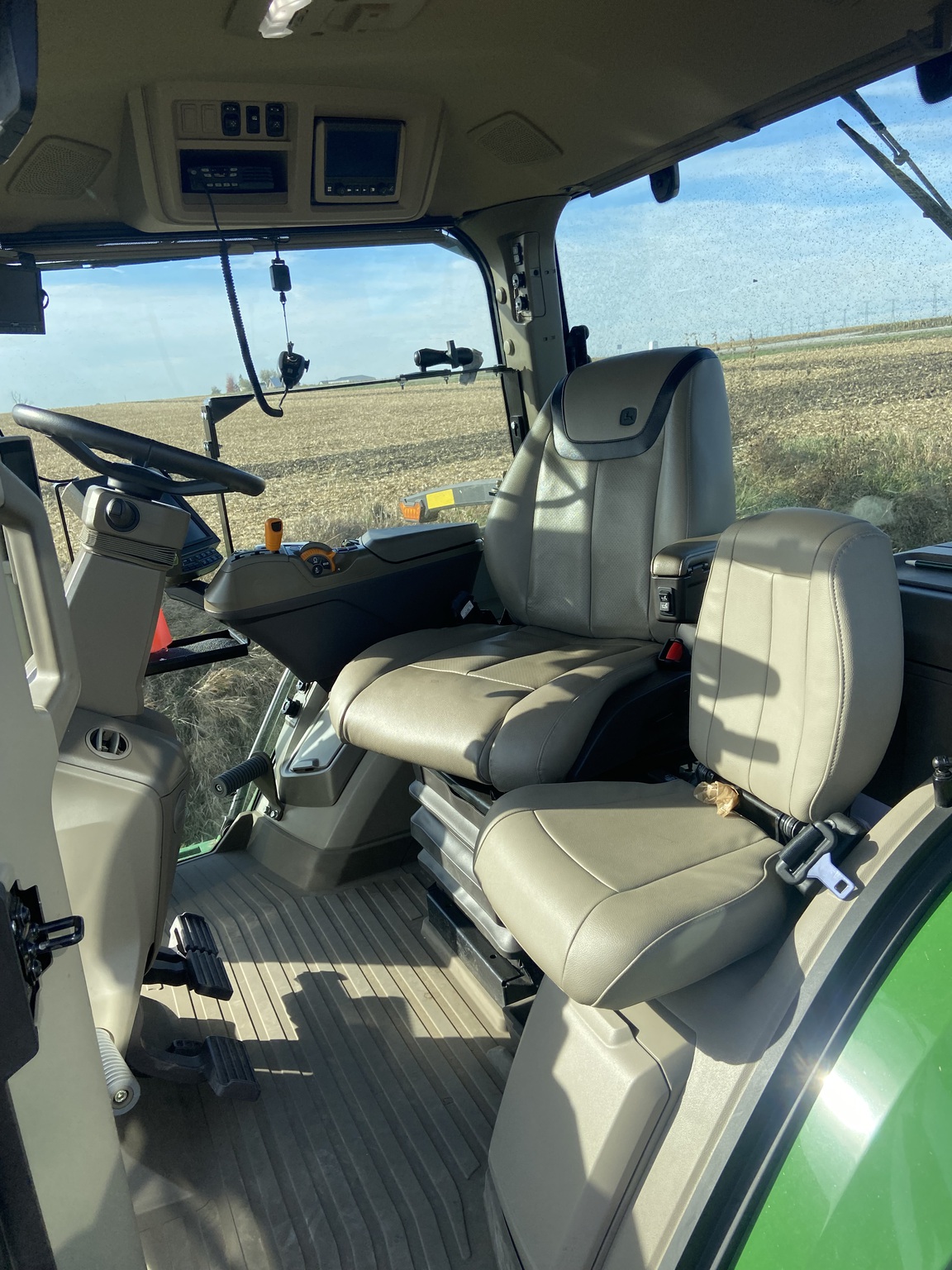  2023 John Deere 8R 410 at Heritage Tractor in Roanoke, IL