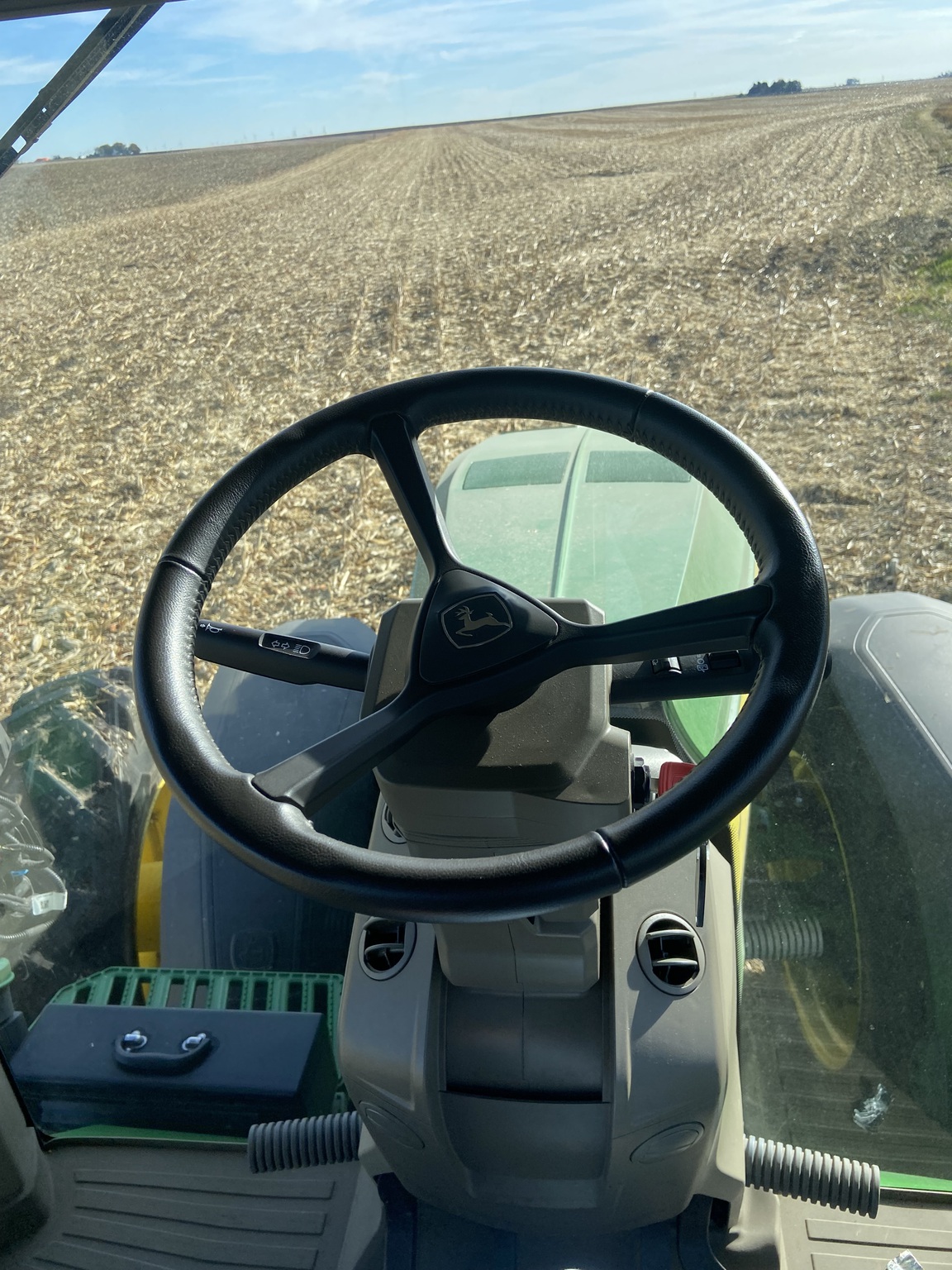  2023 John Deere 8R 410 at Heritage Tractor in Roanoke, IL