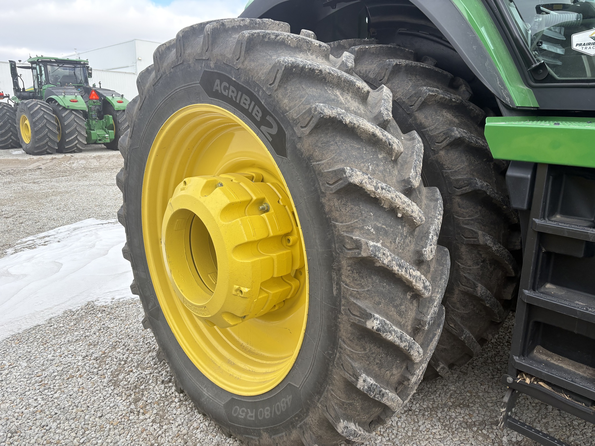  2023 John Deere 8R 410 at Heritage Tractor in Roanoke, IL