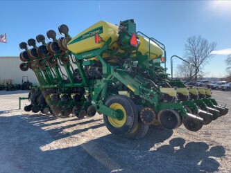 Photo of 2015 John Deere 1795