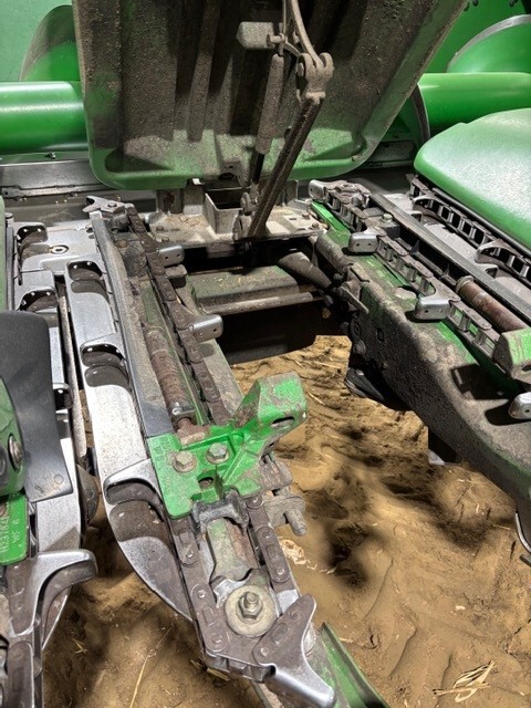 2012 John Deere 608C Image 11