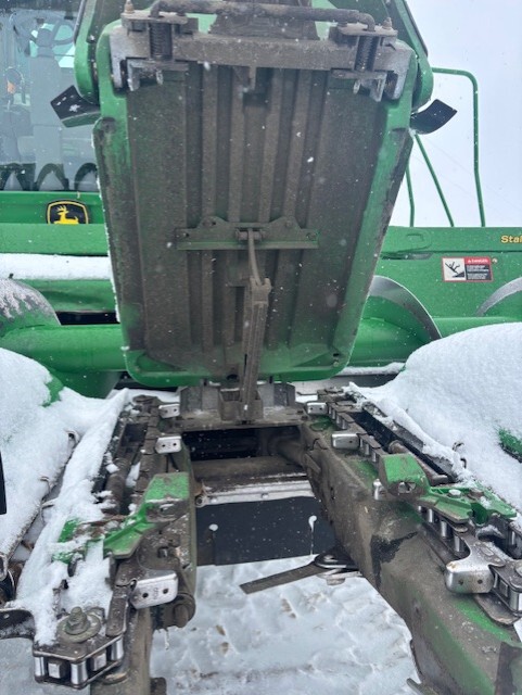 2012 John Deere 608C Image 9