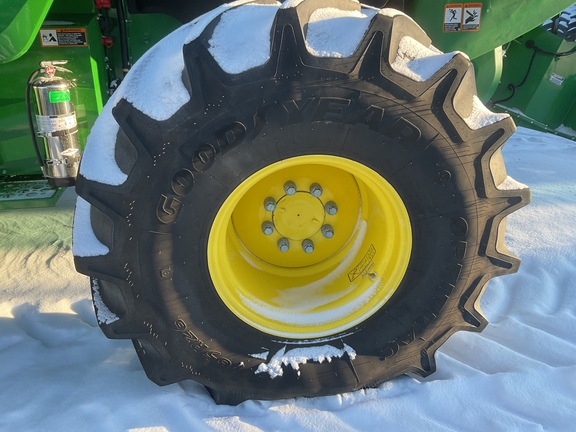 Used 2025 John Deere S7 800 Combines at Horizon Ag & Turf in Westlock, AB - Photo9