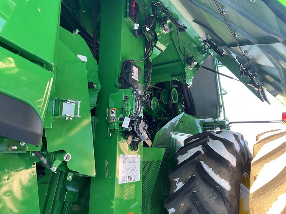 Used 2025 John Deere S7 800 Combines at Horizon Ag & Turf in Westlock, AB - Photo13