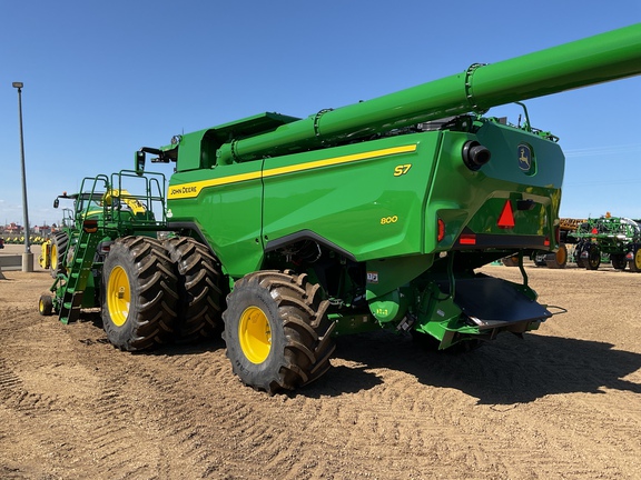 Used 2025 John Deere S7 800 Combines at Horizon Ag & Turf in Westlock, AB - Photo4