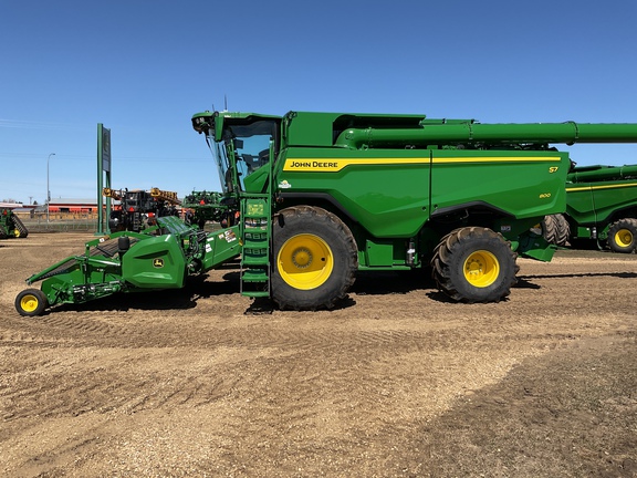 Used 2025 John Deere S7 800 Combines at Horizon Ag & Turf in Westlock, AB - Photo3