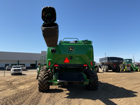 Used 2025 John Deere S7 800 Combines at Horizon Ag & Turf in Westlock, AB - Photo5