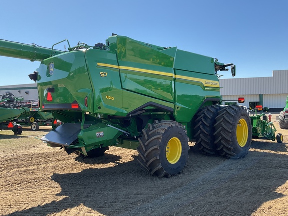 Used 2025 John Deere S7 800 Combines at Horizon Ag & Turf in Westlock, AB - Photo6