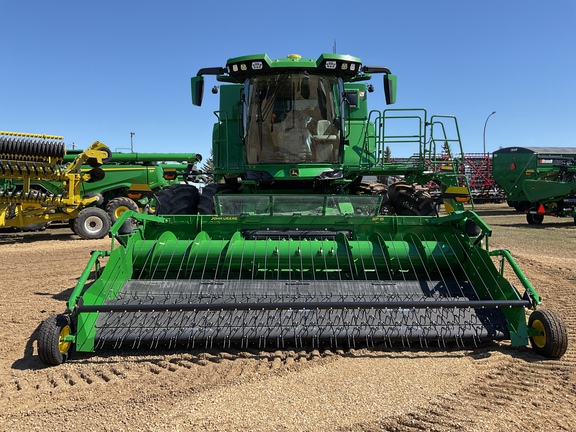 Used 2025 John Deere S7 800 Combines at Horizon Ag & Turf in Westlock, AB - Photo9