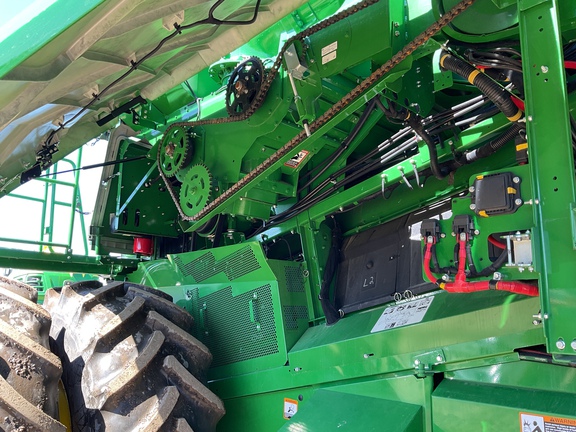 Used 2025 John Deere S7 800 Combines at Horizon Ag & Turf in Westlock, AB - Photo11