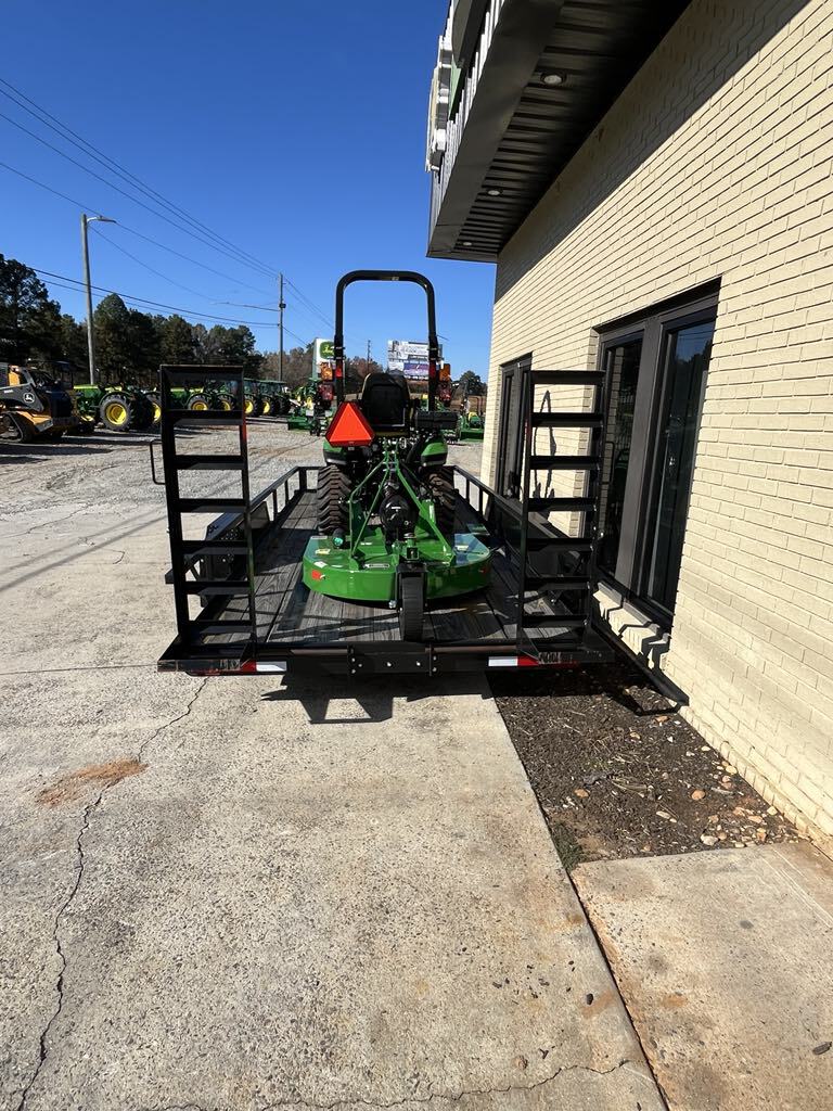 John Deere 1025R Image 2