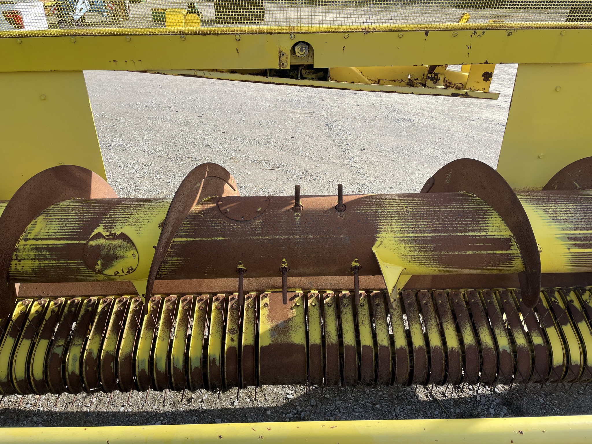 1998 John Deere 645A Image 6