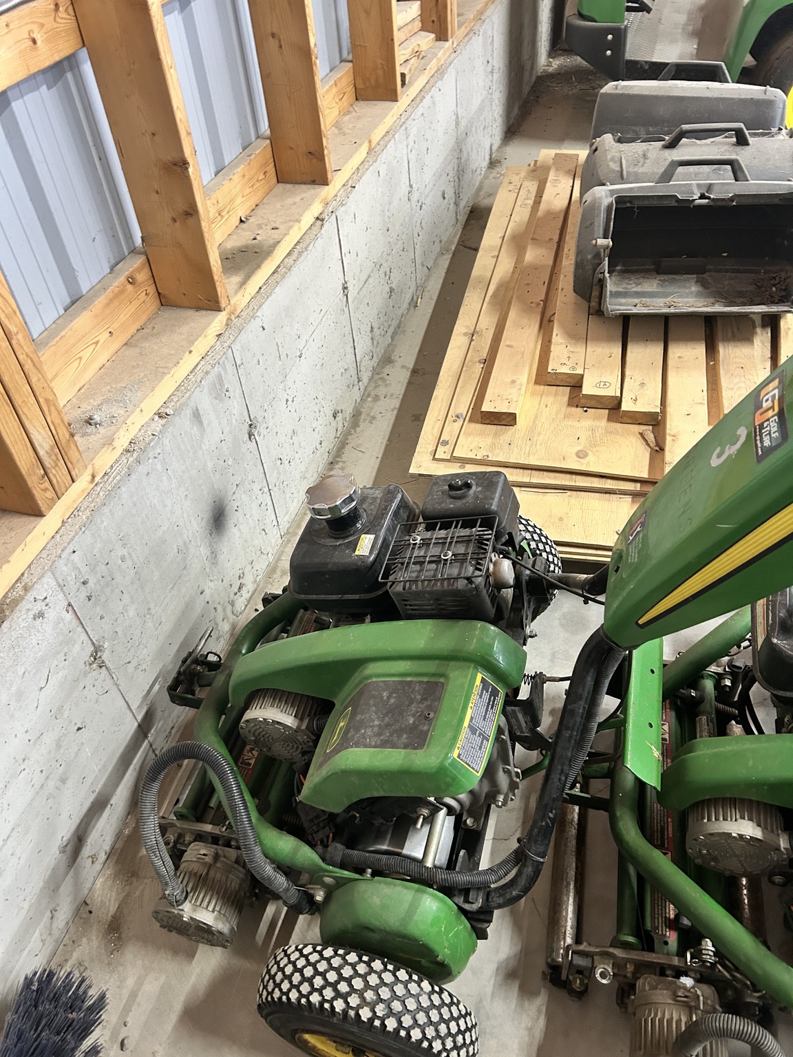 2020 John Deere 180E Image 2