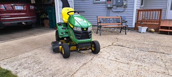 Photo of 2021 John Deere X370