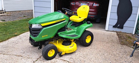 Photo of 2021 John Deere X370
