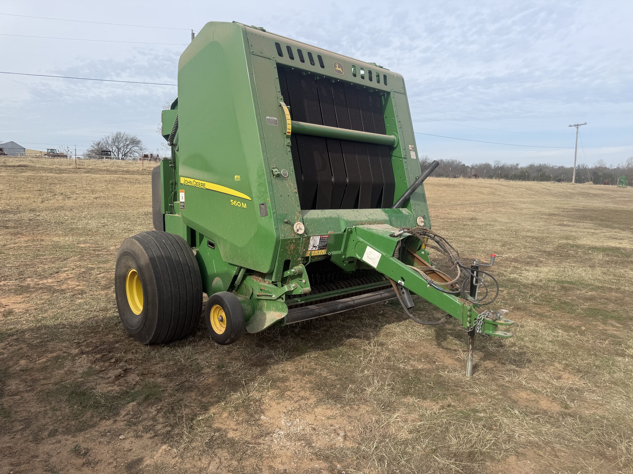 2019 John Deere 560M Image 5