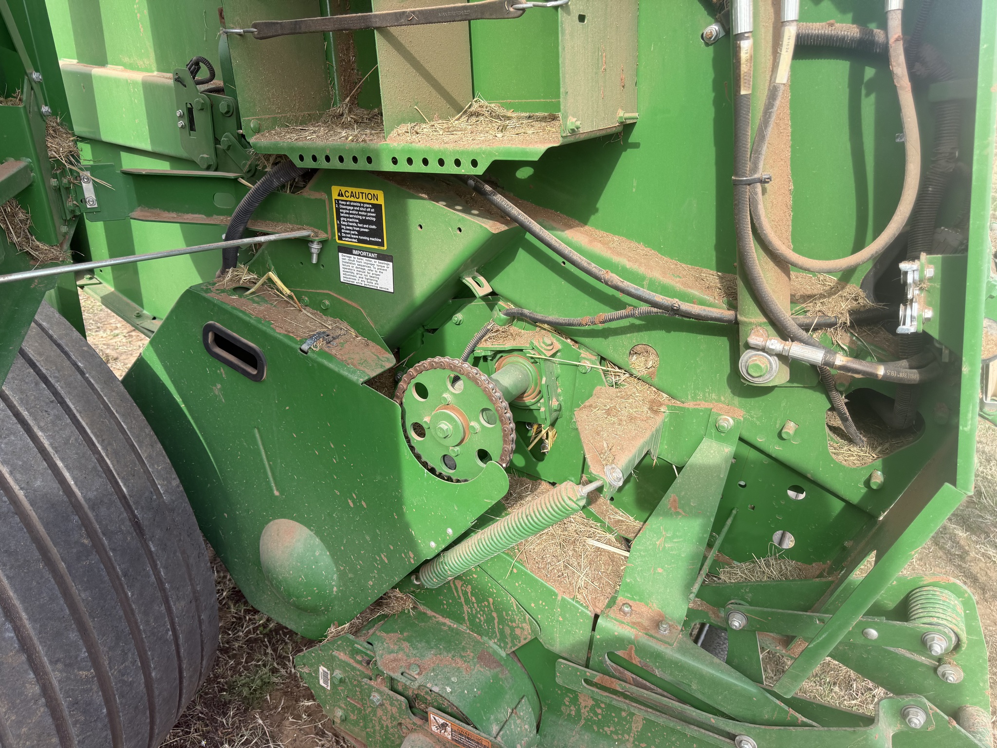 2019 John Deere 560M Image 15