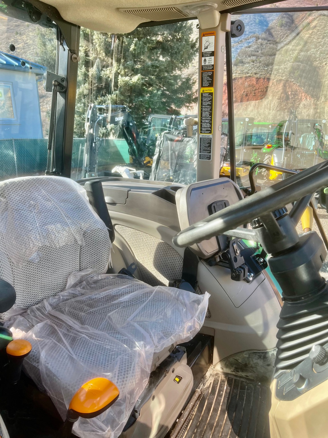 2020 John Deere 6120E Image 6